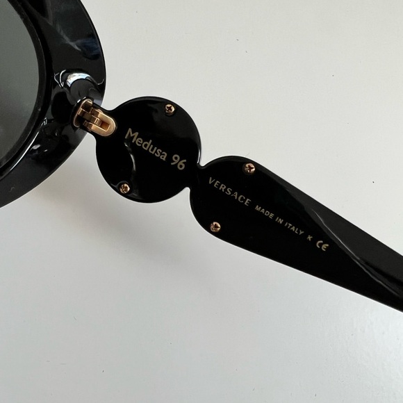VERSACE MEDUSA BIGGIE OVAL SUNGLASSES